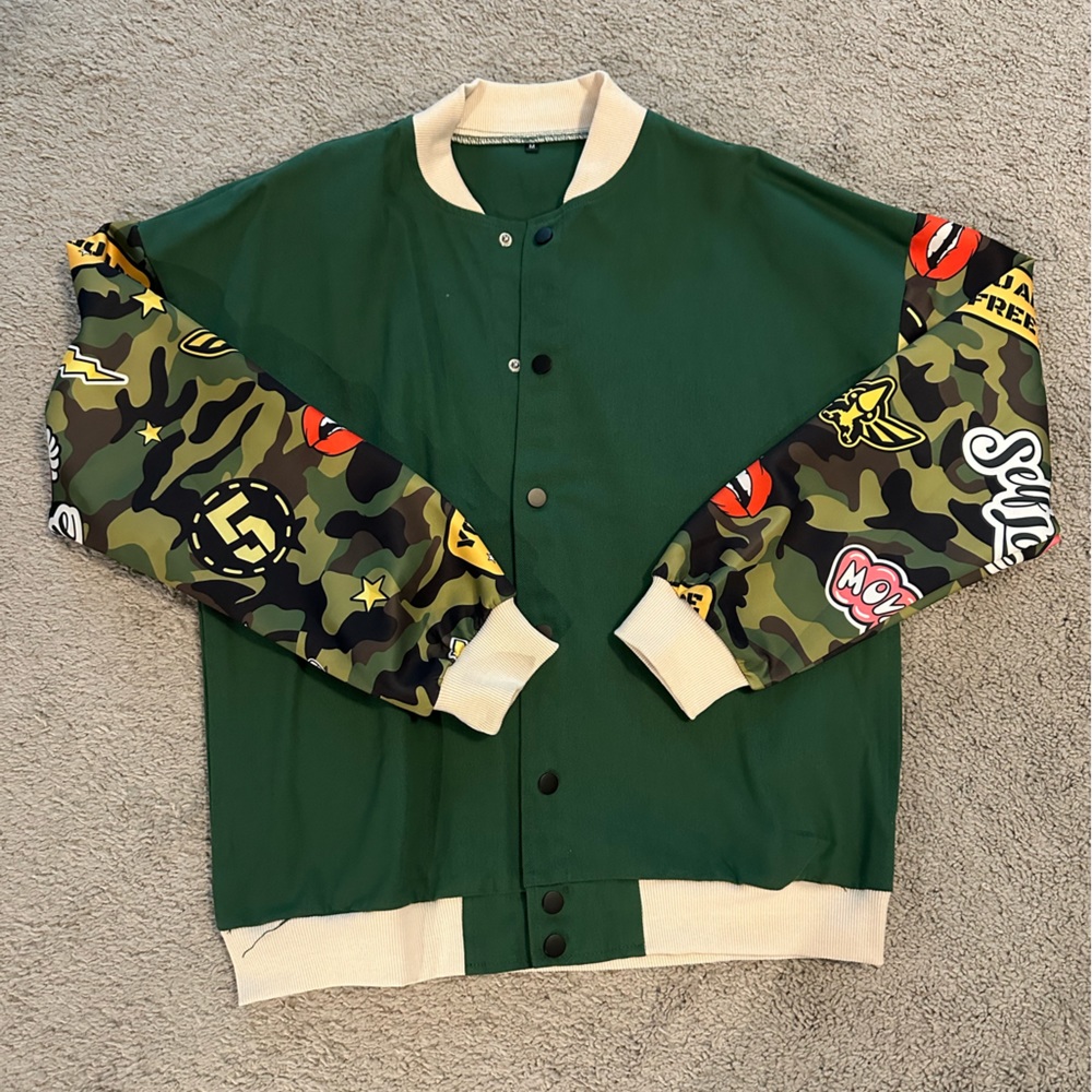 Never worn!!!! Mens Jacket size M